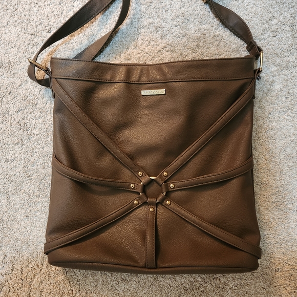 Beautiful Rampage vegan taupe handbag/crossover/adjustable purse - Picture 4 of 11